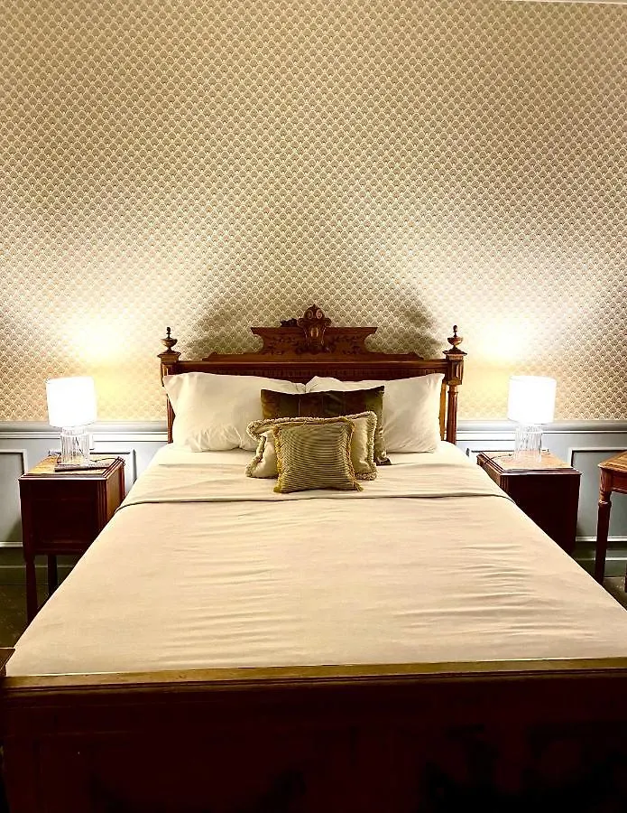 Hotel Chateau De Fontager Serves-sur-Rhone