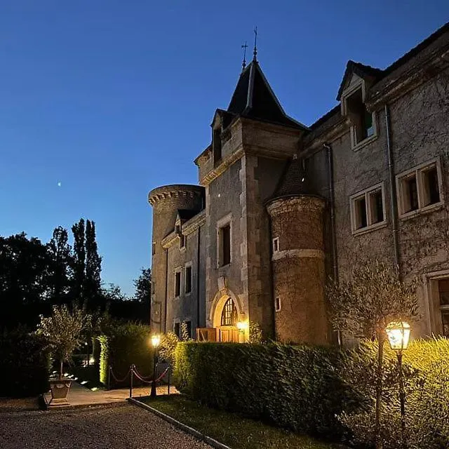 Chateau De Fontager Serves-sur-Rhone