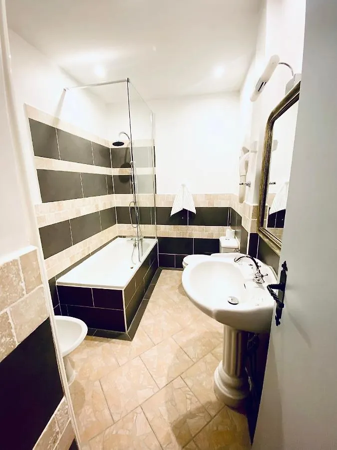 Chateau De Fontager Serves-sur-Rhone Hotel